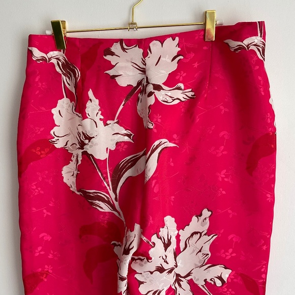 ZARA NEW WOMAN FLORAL PRINTED CROPPED TROUSERS PANT SIZE L NWT - Picture 4 of 11